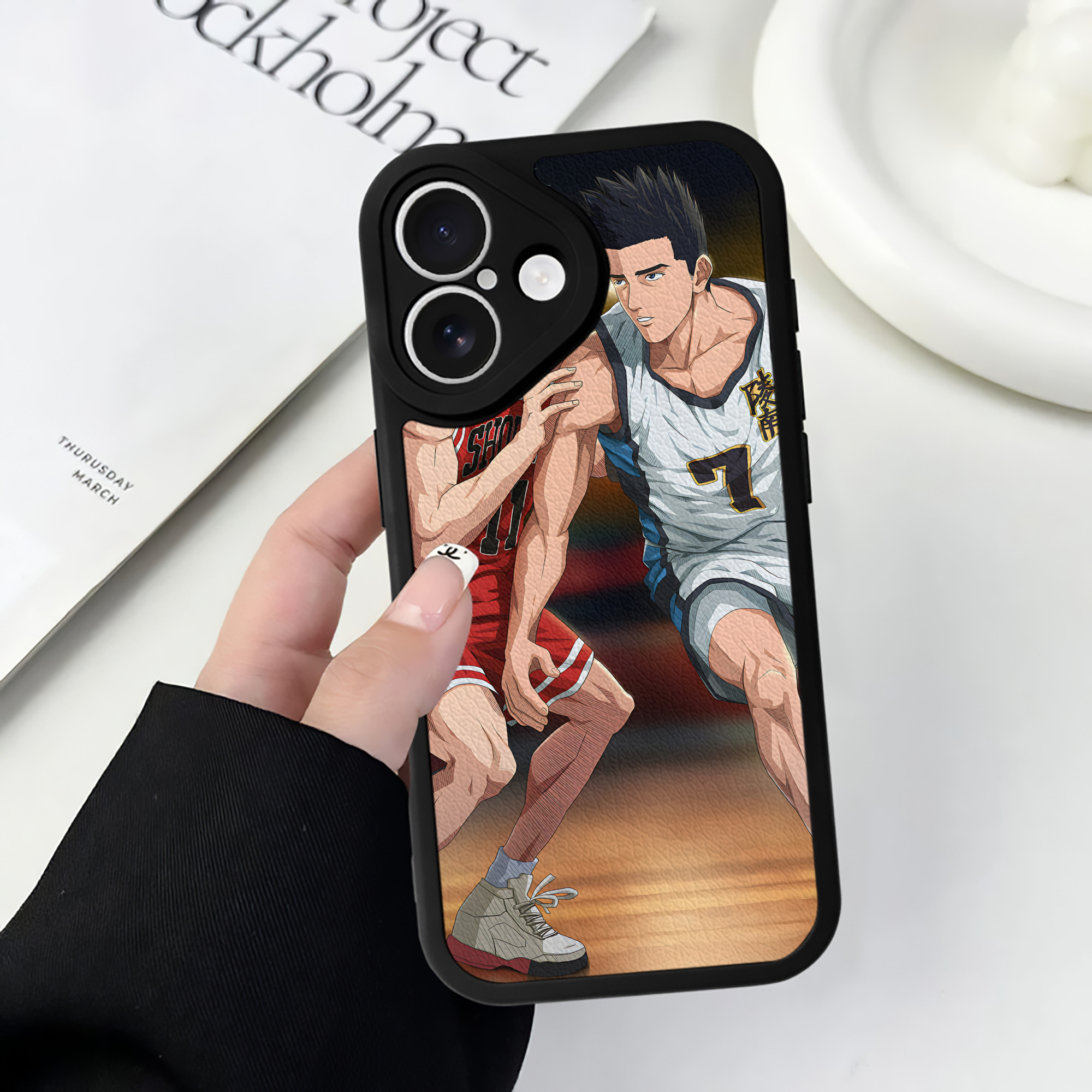 （画像用） SLAM DUNK／スラムダンク 【iPhone 16シリーズ対応】シリコンスマホケース（レザー調） 材質：シリコン